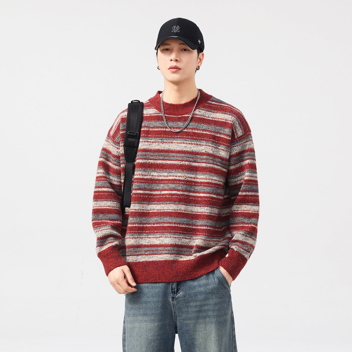 Male Loose Fit Retro Knitwear Crew-neck Striped Sweater