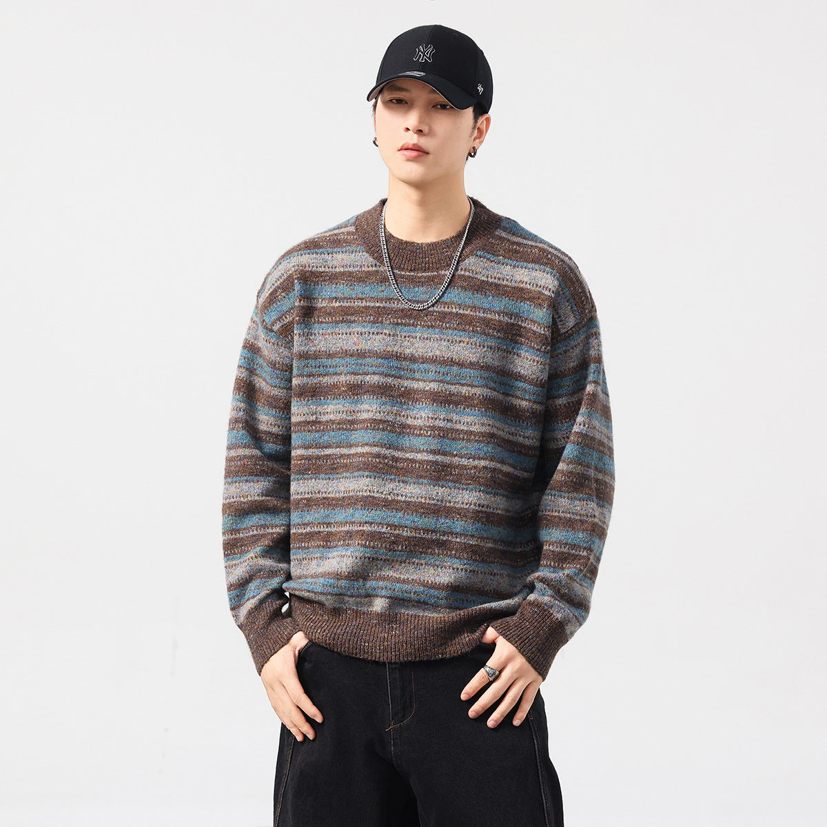 Male Loose Fit Retro Knitwear Crew-neck Striped Sweater